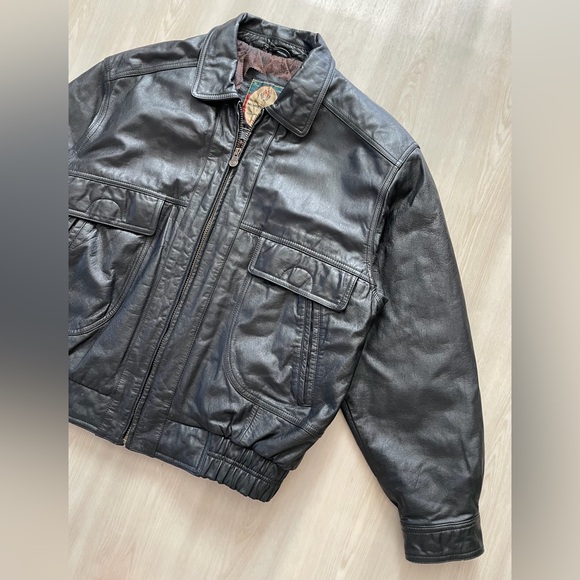 Vintage Members Only Leather Bomber Sz Large Paisley Lining Moto Pilot - Picture 2 of 10